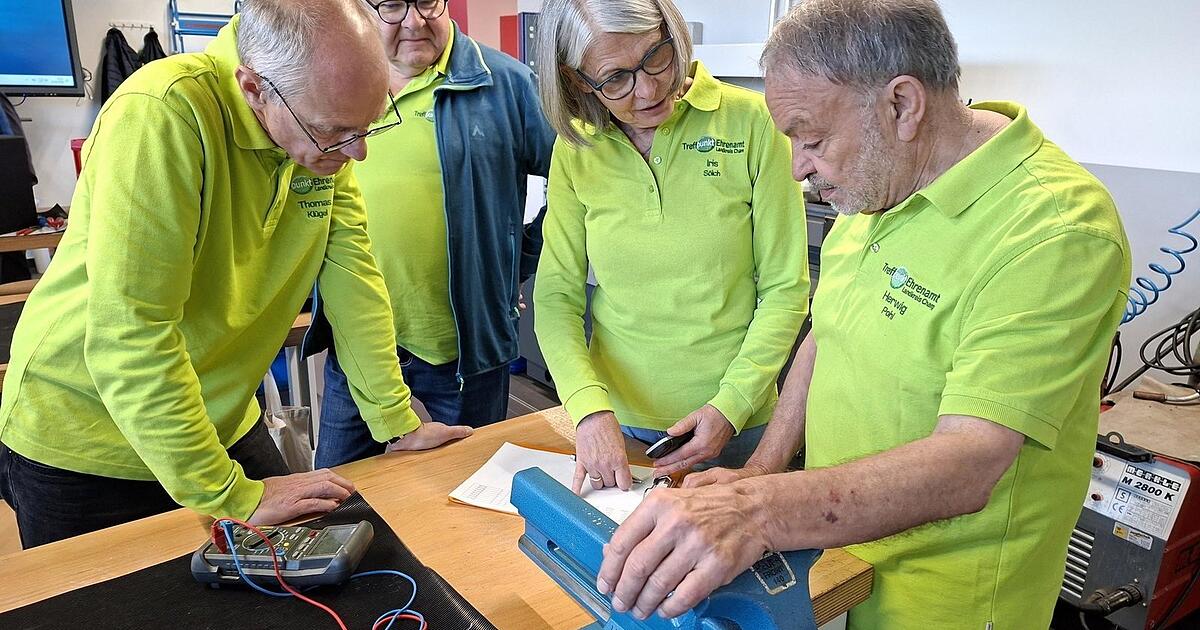 Warum die Besucher im Chamer Reparatur-Café selbst mit anpacken
