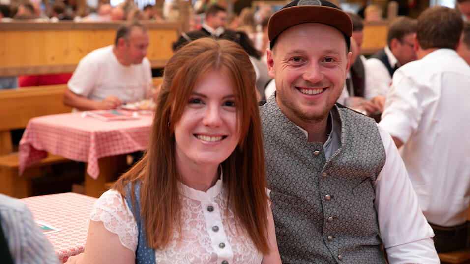 Die Partybilder vom Dienstag, 12. August, aus dem Festzelt Krönner. Die Partybilder vom Dienstag, 12. August, aus dem Festzelt Krönner.
