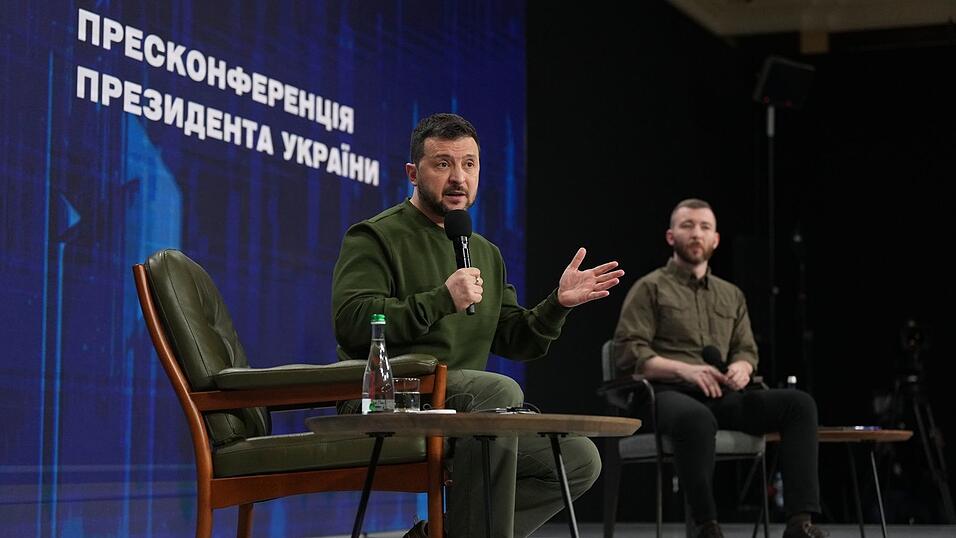 Selenskyj will heute auf einer Pressekonferenz Bilanz zu den drei Kriegsjahren ziehen. (Archivbild) Selenskyj will heute auf einer Pressekonferenz Bilanz zu den drei Kriegsjahren ziehen. (Archivbild)