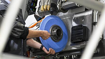 In der Industrie gehen Arbeitsplätze verloren. In der Industrie gehen Arbeitsplätze verloren.