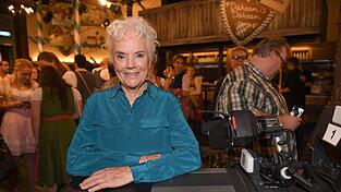 Seit Beginn der Serie vor fast 20 Jahren ist Ursula Erber dabei als Oberhaupt der Wirtsfamilie Brunner. (Archivbild) Seit Beginn der Serie vor fast 20 Jahren ist Ursula Erber dabei als Oberhaupt der Wirtsfamilie Brunner. (Archivbild)