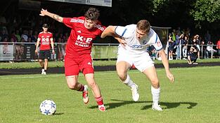 Die Lamer (rotes Trikot) müssen auswärts eine 0:3-Niederlage hinnehmen.