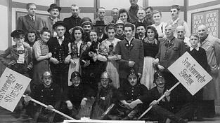 Der Gesellenverein, heute Kolping, brachte 1948 ein Theater zur Aufführung.
