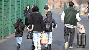 Hauptgrund für die Zuwanderung bleibt OECD-laut Bericht die Zusammenführung von Familien. (Symbolbild) Hauptgrund für die Zuwanderung bleibt OECD-laut Bericht die Zusammenführung von Familien. (Symbolbild)