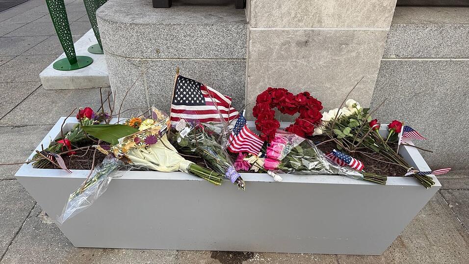 Die US-Regierung reagiert auf die Schüsse auf zwei Nationalgardisten in Washington mit einer weiteren Verschärfung ihrer Migrationspolitik. Die US-Regierung reagiert auf die Schüsse auf zwei Nationalgardisten in Washington mit einer weiteren Verschärfung ihrer Migrationspolitik.