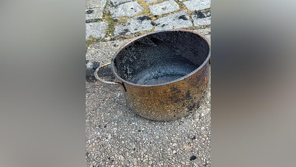 Dieser Topf löste das Feuer aus Dieser Topf löste das Feuer aus