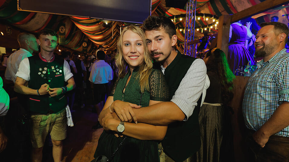 Die Partybilder vom Dienstag, 13. August 2024, aus dem Festzelt Weckmann. Die Partybilder vom Dienstag, 13. August 2024, aus dem Festzelt Weckmann.