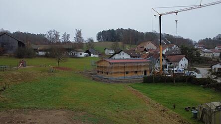 Das Feuerwehrhaus Pirka. Im Mai 2026 soll es fertig sein. Das Feuerwehrhaus Pirka. Im Mai 2026 soll es fertig sein.