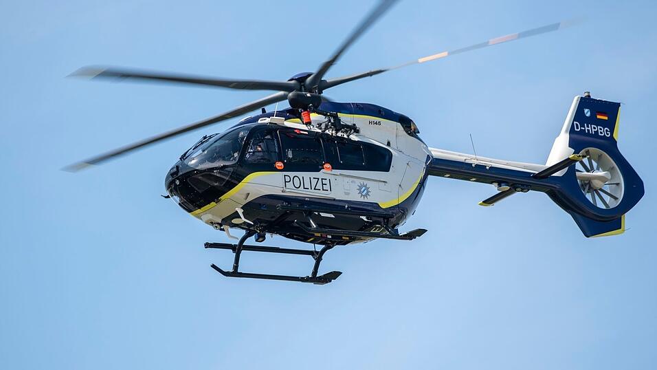 Die bayerische Polizei fliegt jetzt komplett mit neuen H145-Hubschraubern von Airbus. Die bayerische Polizei fliegt jetzt komplett mit neuen H145-Hubschraubern von Airbus.