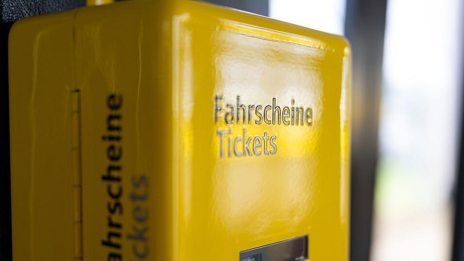 Die App &laquo;FreiFahren&raquo; warnt vor Kontrollen im Berliner Nahverkehr. (Symbolbild)