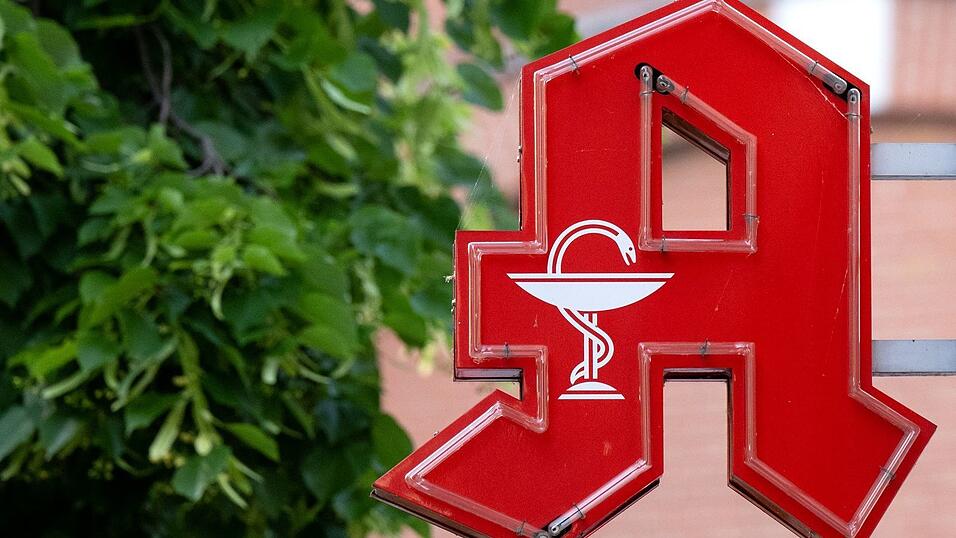 Viele Apotheken in Bayern bleiben aus Protest am Montag geschlossen. (Symbolbild)