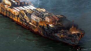 Das Frachtschiff «Solong» wurde bei dem Unglück stark beschädigt.