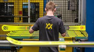 &bdquo;Die Entt&auml;uschung in der Belegschaft ist riesengro&szlig;&ldquo;: Die IG Metall kritisiert, dass sich V&ouml;lkl nicht an eine Zusage f&uuml;r Lohnerh&ouml;hungen f&uuml;r seine Besch&auml;ftigten in Straubing halten w&uuml;rde.