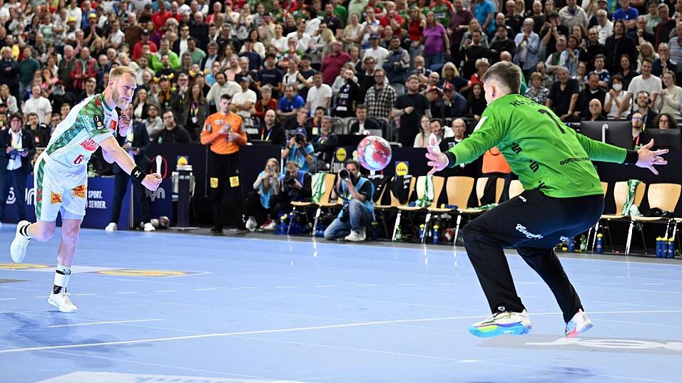 Die Entscheidung im Halbfinale zwischen Magdeburg und dem BHC fiel erst im Siebenmeterwerfen. Die Entscheidung im Halbfinale zwischen Magdeburg und dem BHC fiel erst im Siebenmeterwerfen.