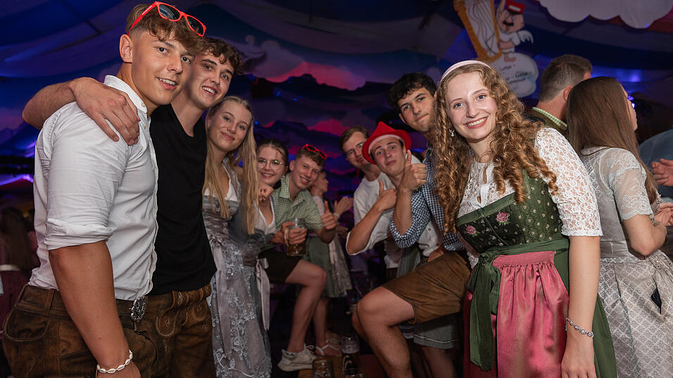 Die Partybilder vom Donnerstag, 17. August 2023, aus dem Festzelt Reisinger. Die Partybilder vom Donnerstag, 17. August 2023, aus dem Festzelt Reisinger.