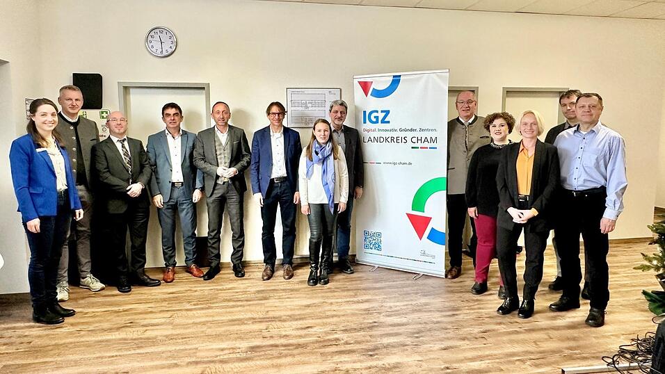 Die vier neuen Firmengr&uuml;nder im IGZ Furth im Wald hatten am Donnerstag die Gesellschafterversammlung genutzt, um sich vorzustellen.