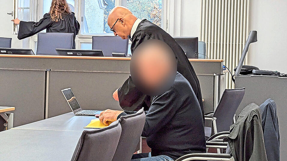 Der zunehmend gebrechliche Mandant von Michael Haizmann muss nun doch nicht mehr ins Gefängnis. Der zunehmend gebrechliche Mandant von Michael Haizmann muss nun doch nicht mehr ins Gefängnis.