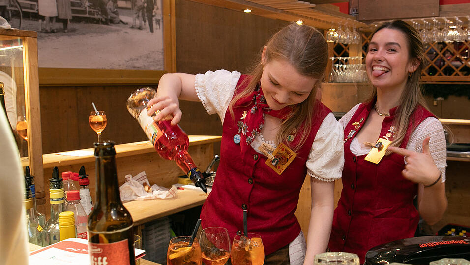 Die Partybilder vom Montag, 11. August, aus dem Festzelt Krönner. Die Partybilder vom Montag, 11. August, aus dem Festzelt Krönner.