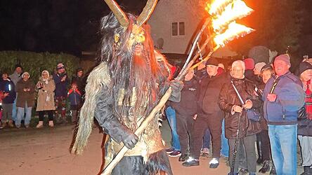 Der Feuerpercht lehrte die Zuschauer das Gruseln.