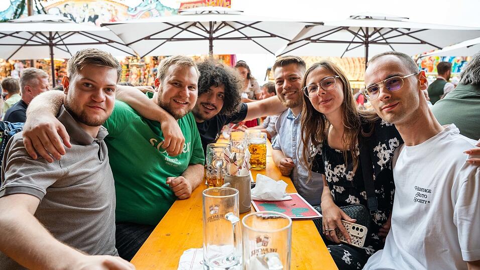 Die Partybilder vom Montag, 17. August, aus dem Festzelt Krönner. Die Partybilder vom Montag, 17. August, aus dem Festzelt Krönner.