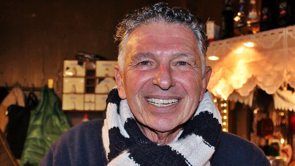 Der Christkindlmarkt und die Weihnachtspyramide geh&ouml;ren in der Adventszeit zu den beliebtesten Treffpunkten in Landshut.