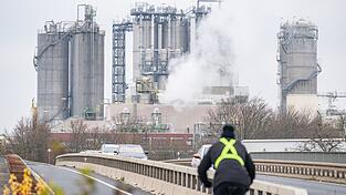 Die Chemiebranche ist besonders energieintensiv (Archivbild)