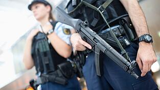 Bundespolizei am Münchner Flughafen (Archivbild). Bundespolizei am Münchner Flughafen (Archivbild).