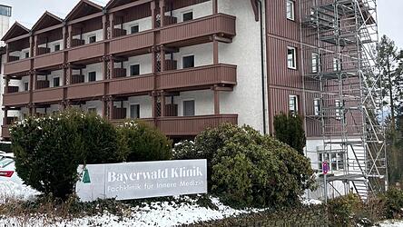 Sollte sich die Stadt das Klinikgeb&auml;ude leisten? Die Frage kam auch beim Politik-Derby der Chamer Zeitung zur Sprache.