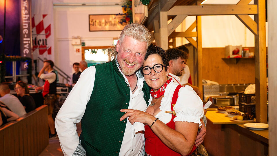 Die Partybilder vom Freitag, 14. August, aus dem Festzelt Greindl. Die Partybilder vom Freitag, 14. August, aus dem Festzelt Greindl.