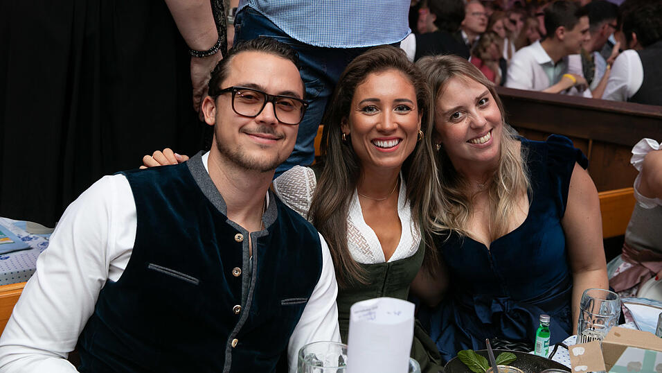 Die Partybilder vom Samstag, 16. August, aus dem Festzelt Wenisch. Die Partybilder vom Samstag, 16. August, aus dem Festzelt Wenisch.