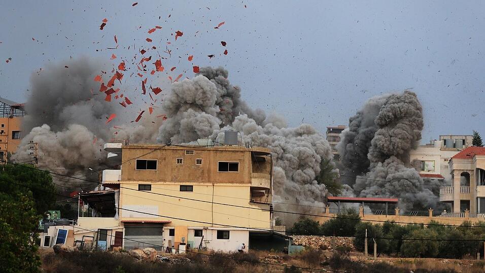 Die Spannungen zwischen Israel und der Hisbollah im Libanon haben sich verschärft. Die Spannungen zwischen Israel und der Hisbollah im Libanon haben sich verschärft.