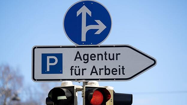 Die Arbeitslosenzahlen in Bayern sind im Oktober im Vergleich zum Vormonat gesunken. (Symbolbild) Die Arbeitslosenzahlen in Bayern sind im Oktober im Vergleich zum Vormonat gesunken. (Symbolbild)