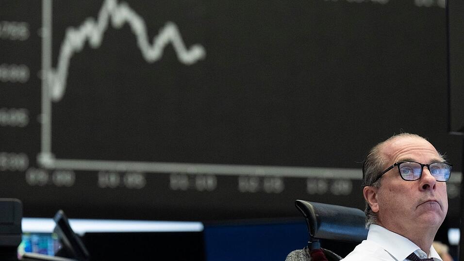 Auch die Entwicklung in der Ukraine sowie in Venezuela bleibt im Blick. Auch die Entwicklung in der Ukraine sowie in Venezuela bleibt im Blick.