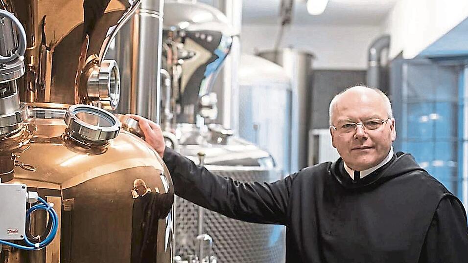 Frater Vitalis Sittenauer, der H&uuml;ter der geheimen Rezepturen der Ettaler Klosterlik&ouml;re und Sch&ouml;pfer des &bdquo;Ammergauer Heuliqueurs&ldquo;, stammt urspr&uuml;nglich aus der Gemeinde H&ouml;rgertshausen.