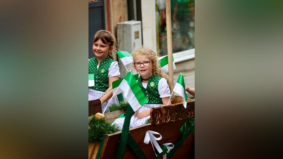 Die schönsten Augenblicke vom Auftakt des Drachenstichfestes am Samstagnachmittag in Furth im Wald. Die schönsten Augenblicke vom Auftakt des Drachenstichfestes am Samstagnachmittag in Furth im Wald.