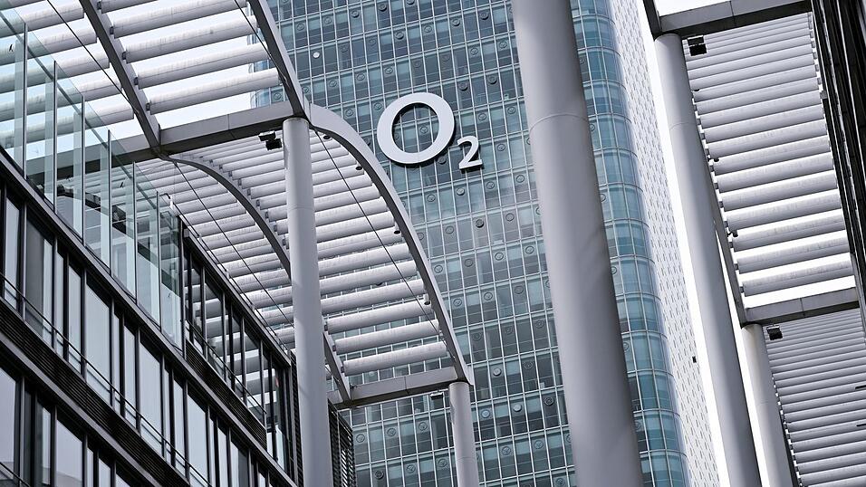 Blick auf die O2-Zentrale in München. Blick auf die O2-Zentrale in München.