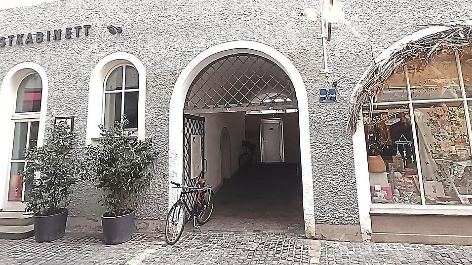 Der Durchgang zwischen Wahlenstra&szlig;e und Unterer Bachgasse ist versperrt.