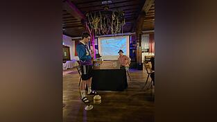 Für viele Lacher sorgte die Einlage der Männer aus der Vorstandschaft. Für viele Lacher sorgte die Einlage der Männer aus der Vorstandschaft.