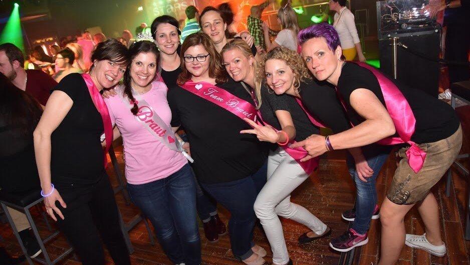 Die Partybilder vom Wochenende 5. und 6. Mai 2017 aus dem Stars in Landshut. Die Partybilder vom Wochenende 5. und 6. Mai 2017 aus dem Stars in Landshut.
