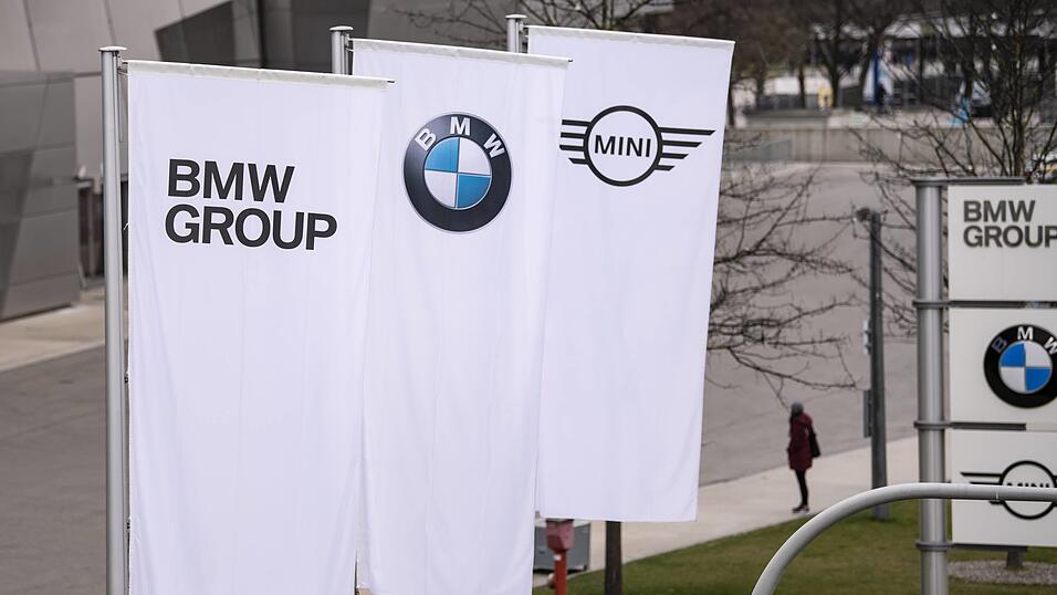 Seit 2021 hat das Werk in Niederbayern bereits mehr als 320.000 volleketrische Fahrzeuge produziert. (Symbolbild)