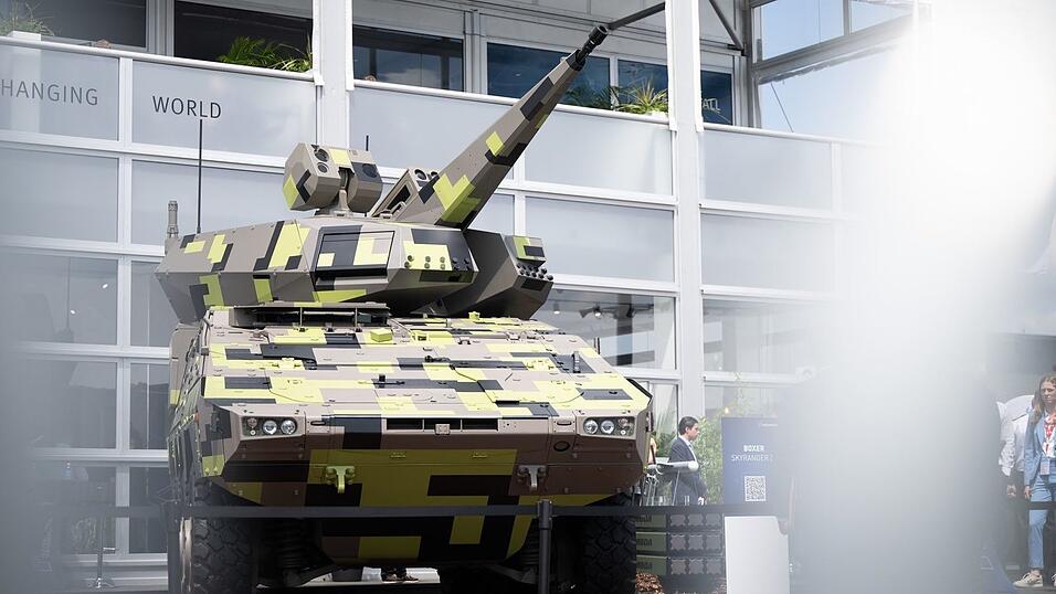Bei der Berliner Internationalen Luft- und Raumfahrtausstellung (ILA) stellte Rheinmetall sein Flugabwehrsystem Skyranger aus.
