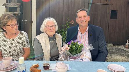 Bürgermeister Dr. Franz Gassner gratulierte im Namen der Marktgemeinde.