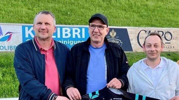 Waren beim damals frisch fusionierten FSV VfB Straubing angetreten, um den Verein in sportlich ruhigere Gewässer zu steuern: der Sportliche Leiter Tom Gabler, Trainer Torsten Holm und Sportdirektor Andreas Schreiner (v. l.). Bei Gabler steht noch nicht fest, ob er im Amt bleibt, Holm und Schreiner stehen dem Bezirksliga-Tabellen-14. aber nicht mehr zur Verfügung.