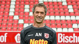 Der Teamarzt des Fußball-Drittligisten bekommt einen FIFA-Preis. Der Teamarzt des Fußball-Drittligisten bekommt einen FIFA-Preis.