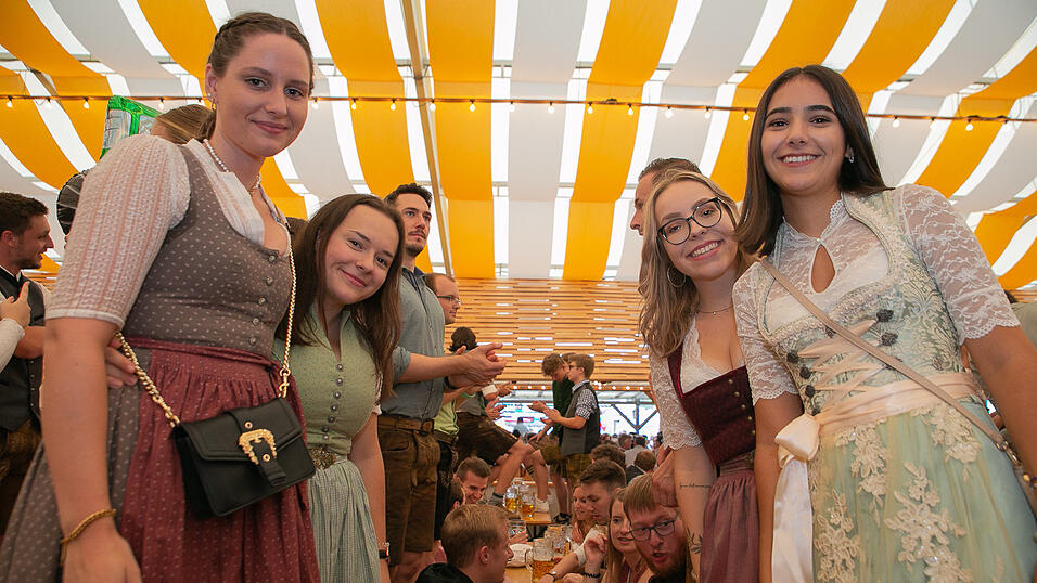 Die Partybilder von Freitag, 19. August 2022, aus dem Festzelt Nothaft.