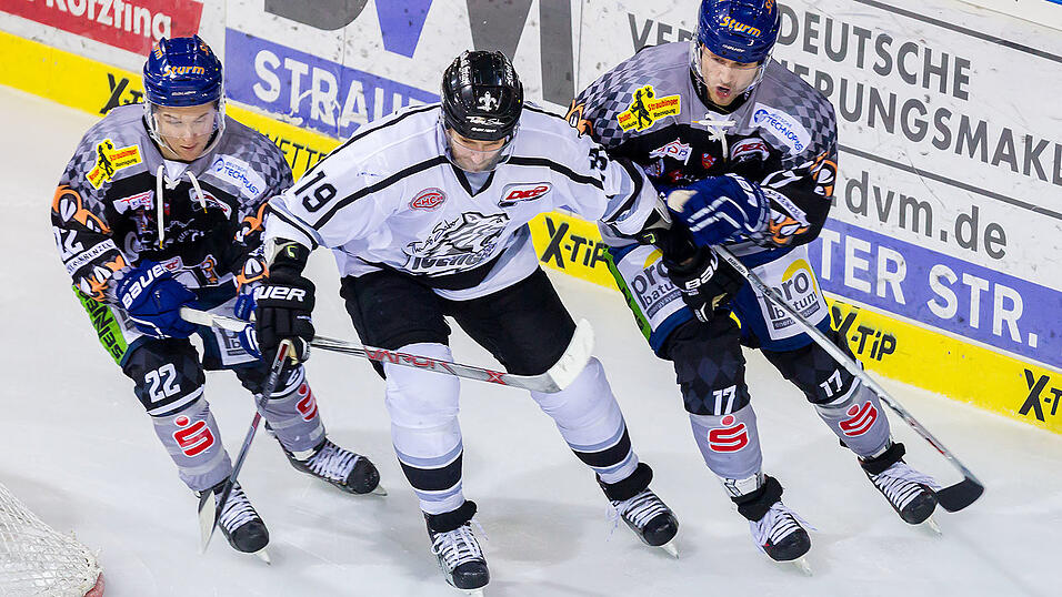 Gegen die anderen Tiger aus Nürnberg verloren die Straubinger mit 1:2 nach Verlängerung. Gegen die anderen Tiger aus Nürnberg verloren die Straubinger mit 1:2 nach Verlängerung.