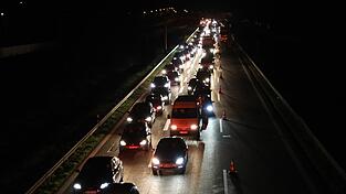 Wegen des sechsspurigen Ausbaus der A3 musste die Autobahn bei Regensburg auch am vergangenen Wochenende wieder gesperrt werden. Das nutzten bislang unbekannte Diebe aus. (Symbolbild) Wegen des sechsspurigen Ausbaus der A3 musste die Autobahn bei Regensburg auch am vergangenen Wochenende wieder gesperrt werden. Das nutzten bislang unbekannte Diebe aus. (Symbolbild)