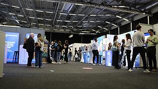 Laut Veranstalter besuchten etwa 1.100 Studenten der Hochschule Landshut die Messe.