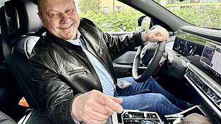 Sein Arbeitsplatz hatte vier R&auml;der: Fred Listl war an der Seite der Oberb&uuml;rgermeister in Bayern und Deutschland, aber auch im europ&auml;ischen Ausland unterwegs.