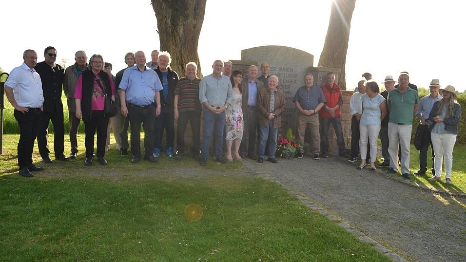 Am Dienstagabend war in St. Sebastian eine Gedenkfeier des SPD-Kreisverbandes. Am Dienstagabend war in St. Sebastian eine Gedenkfeier des SPD-Kreisverbandes.